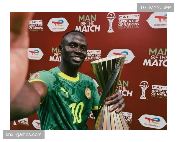 埃及国家队再创辉煌，第七次捧起非洲杯冠军奖杯