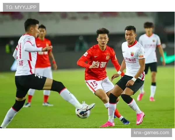 广州队剑指亚冠巅峰,豪门对决点燃球迷期待 广州队剑指亚冠巅峰,豪门对决点燃球迷期待